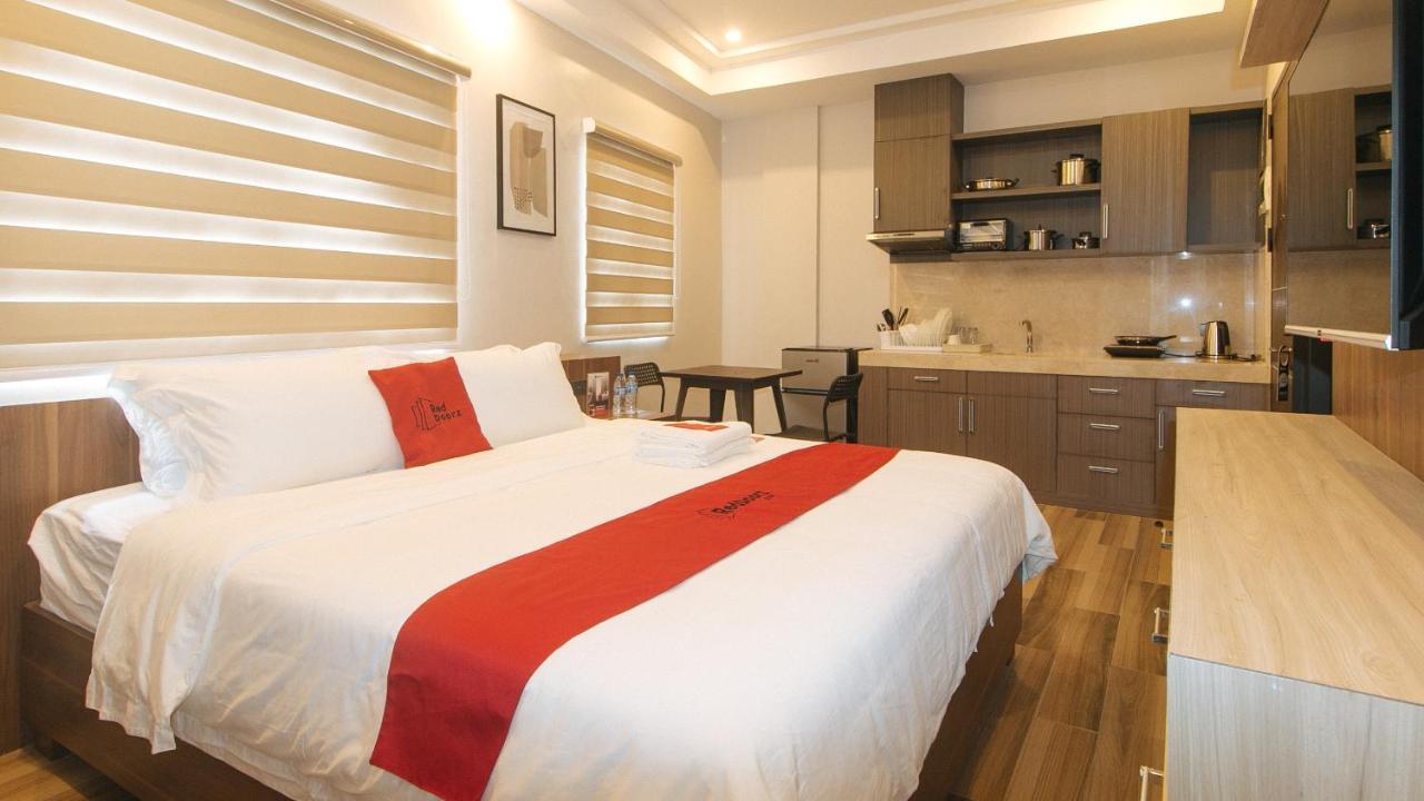 San Juan  Reddoorz Plus @ Bez Tower And Residences San Juan מראה חיצוני תמונה